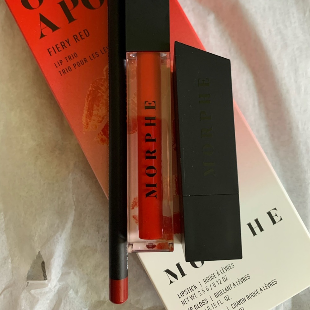Morphe lip set in Fiery Red
